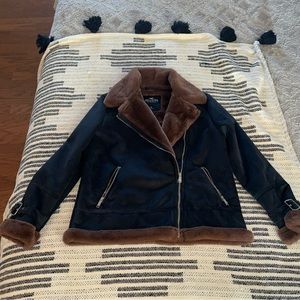 Black and brown furry hollister jacket, practically new size M